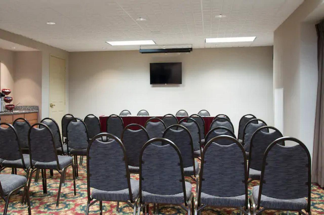 โฮมวูด สวีท บาย ฮิลตัน โคลัมบัส แอร์พอร์ต Hotel ภายนอก รูปภาพ