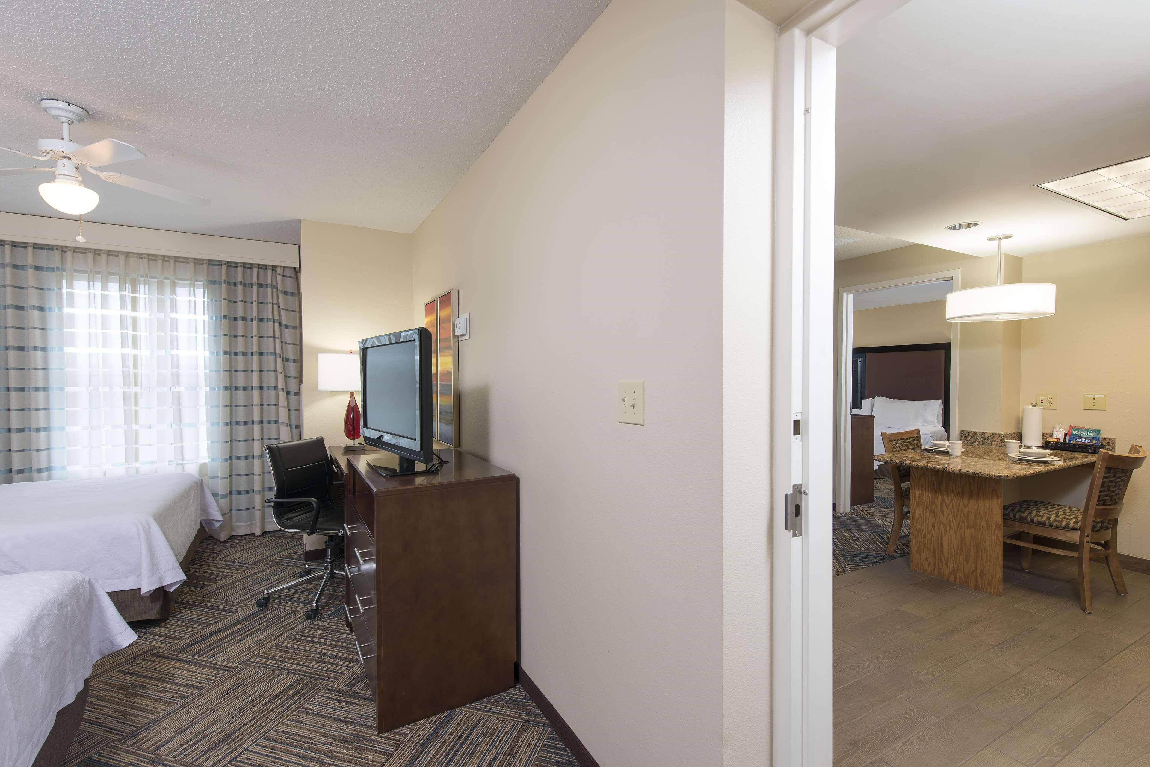 โฮมวูด สวีท บาย ฮิลตัน โคลัมบัส แอร์พอร์ต Hotel ภายนอก รูปภาพ