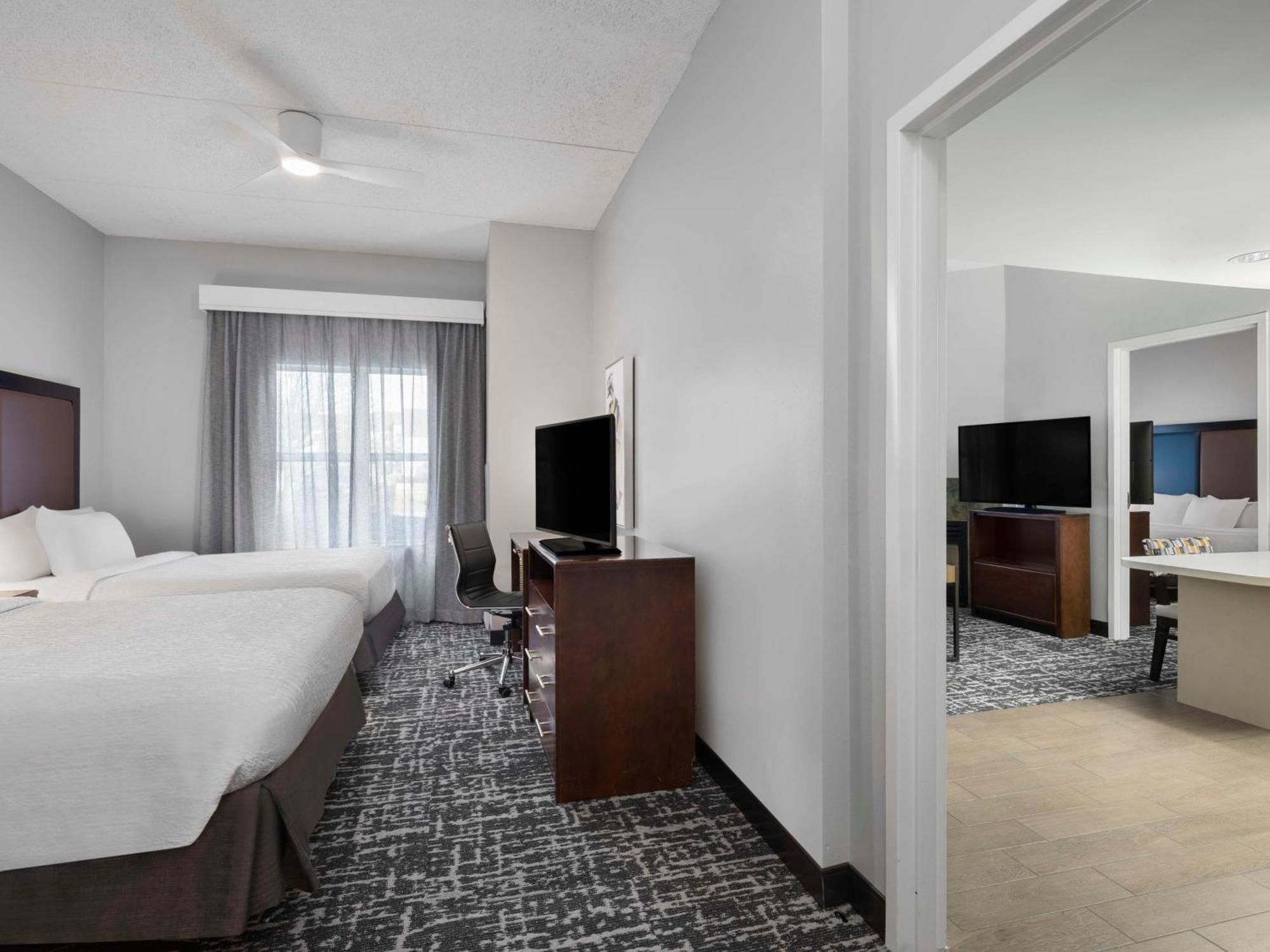โฮมวูด สวีท บาย ฮิลตัน โคลัมบัส แอร์พอร์ต Hotel ภายนอก รูปภาพ